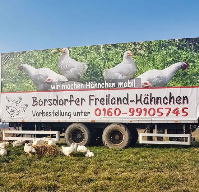 Mobiler Stall für Borsdorfer Freiland-Hähnchen